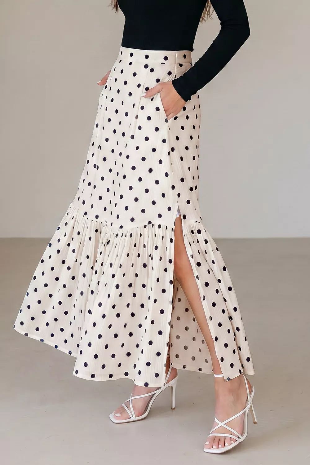 Polka dot ruffled maxi skirt with side slit and pockets