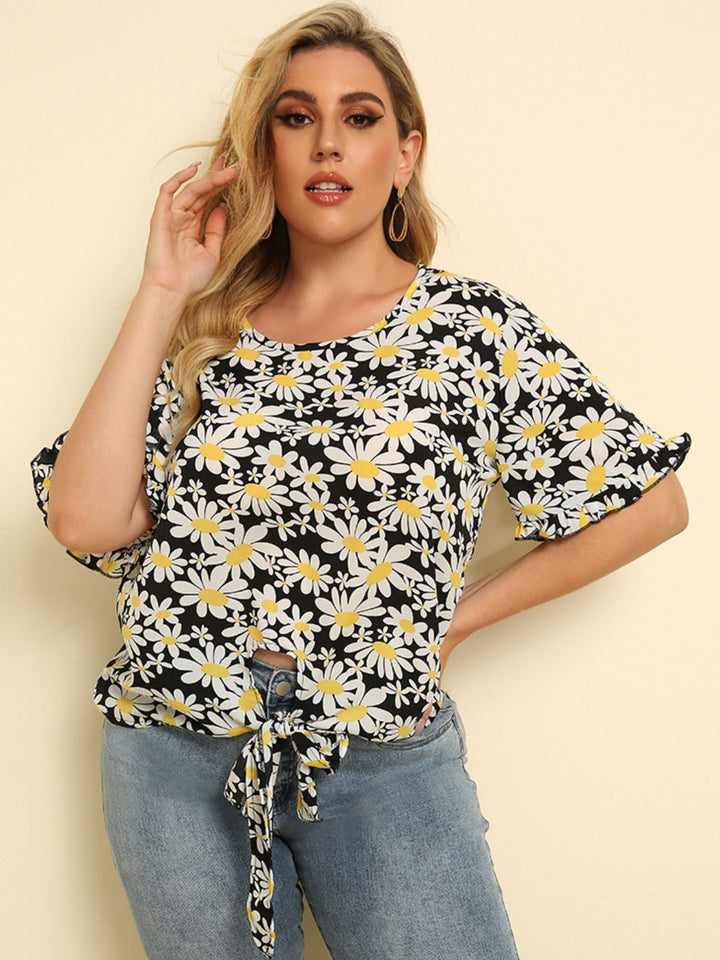 Floral Plus size floral tie-hem blouse with flutter sleeves