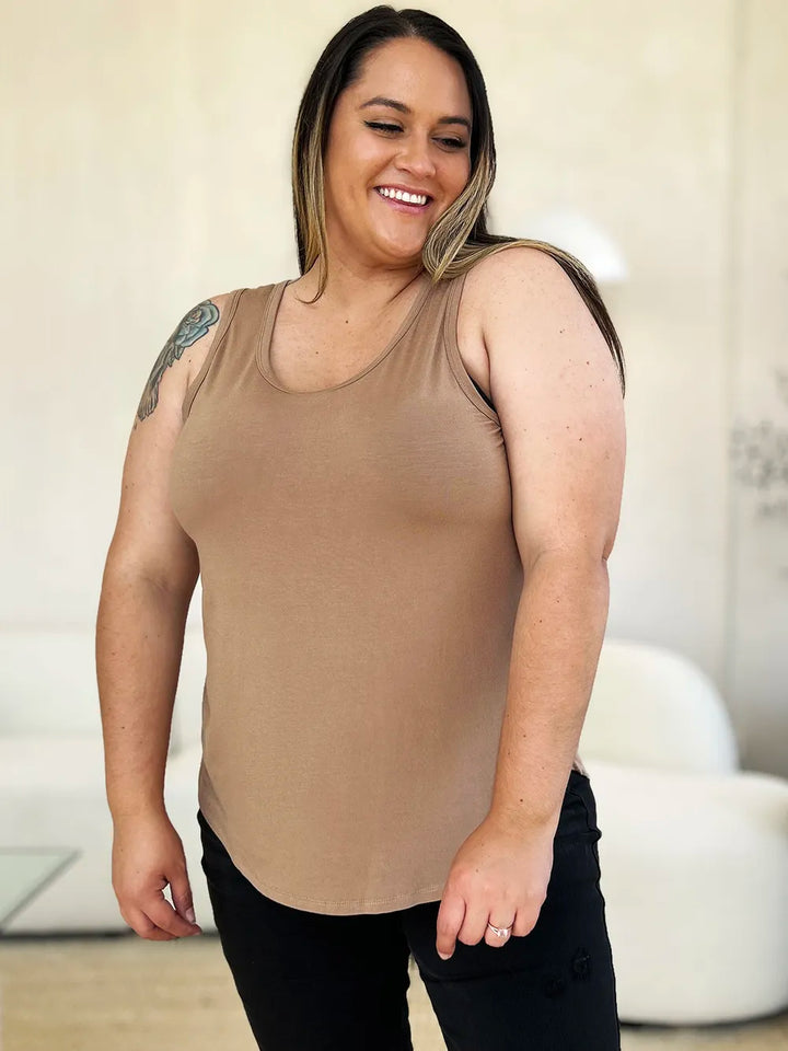 Round neck curved hem rayon tank top