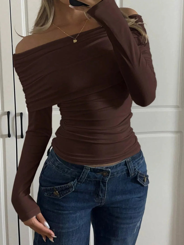 Chocolate Off-shoulder ruched long sleeve fitted top