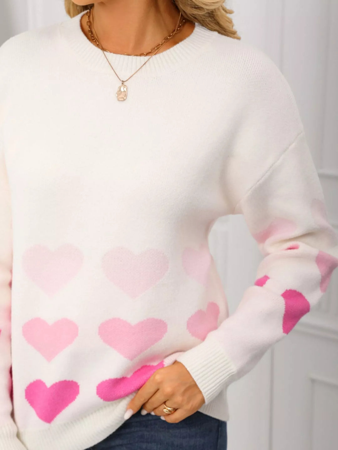 Heart pattern crew neck sweater with ribbed cuffs