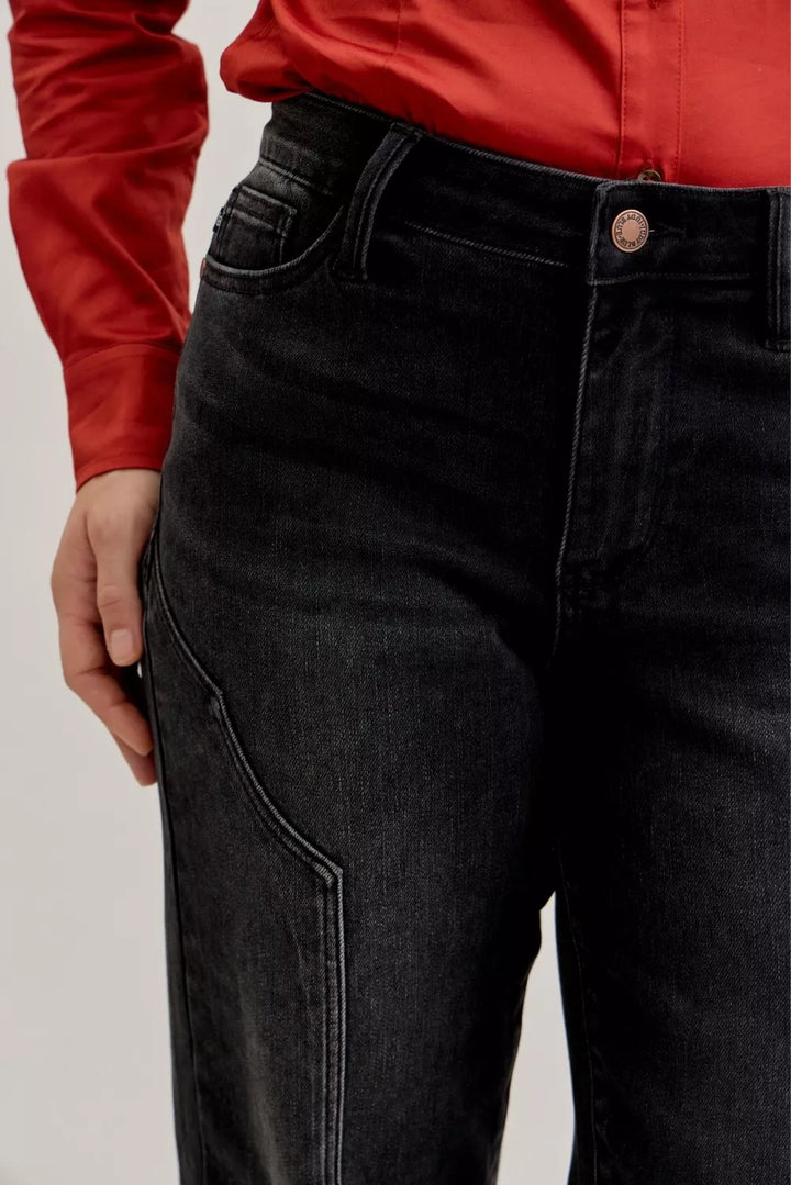 Mid-rise straight leg jeans with western seam detail