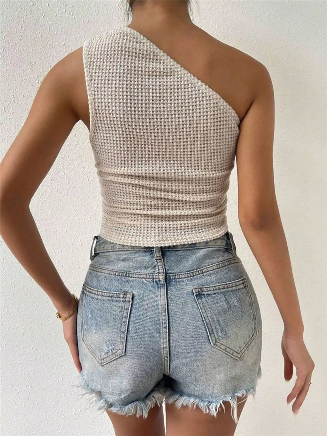 Waffle knit one-shoulder tank with asymmetric pointed hem