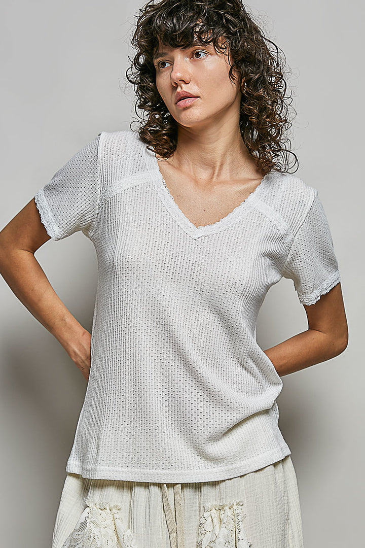 OFF WHITE Lace-trim textured knit V-neck short sleeve top
