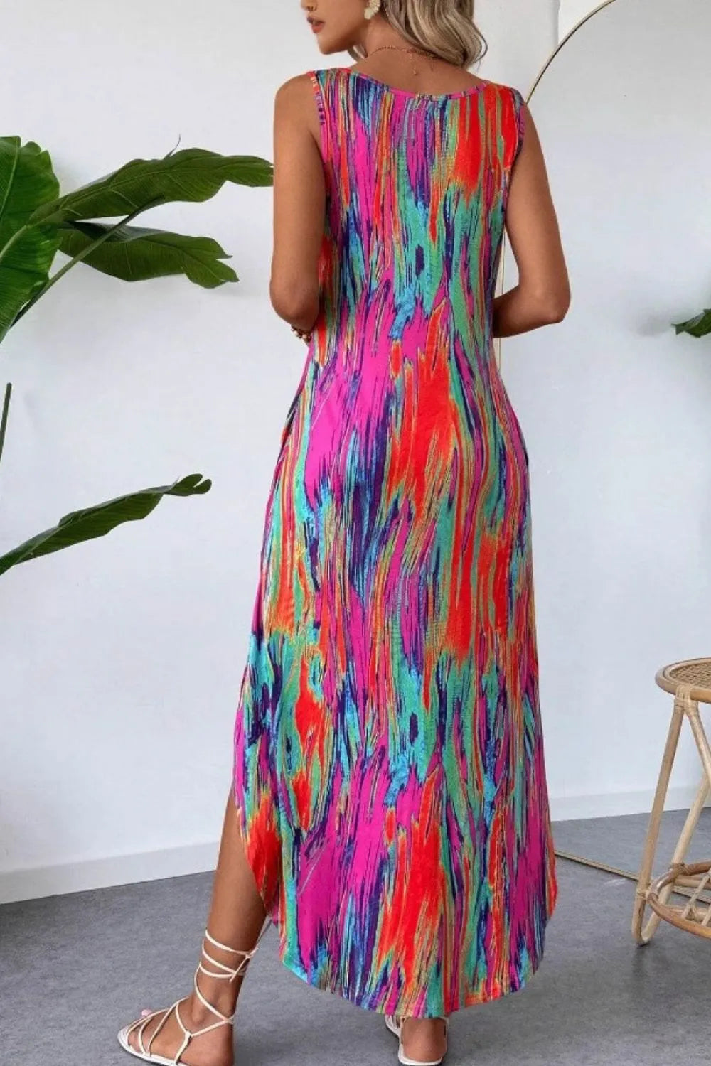 Abstract print sleeveless maxi dress with pockets