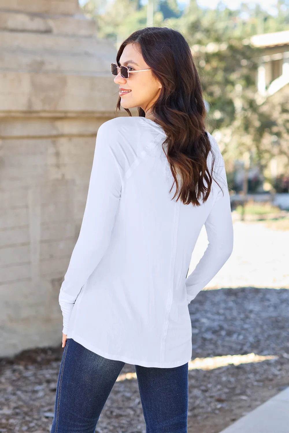 Relaxed raglan long sleeve round neck tee