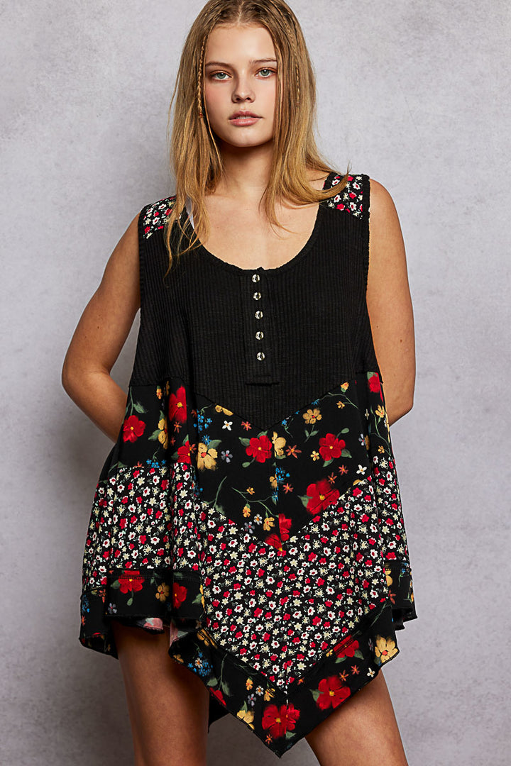 BLACK Ribbed swing tank with mixed floral print and button placket
