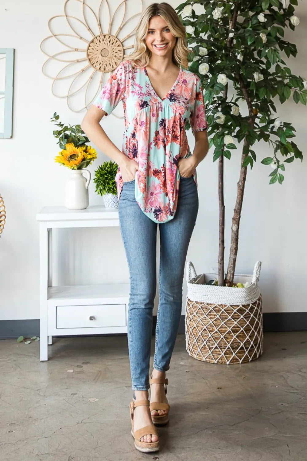 Floral V-neck short sleeve babydoll tunic top