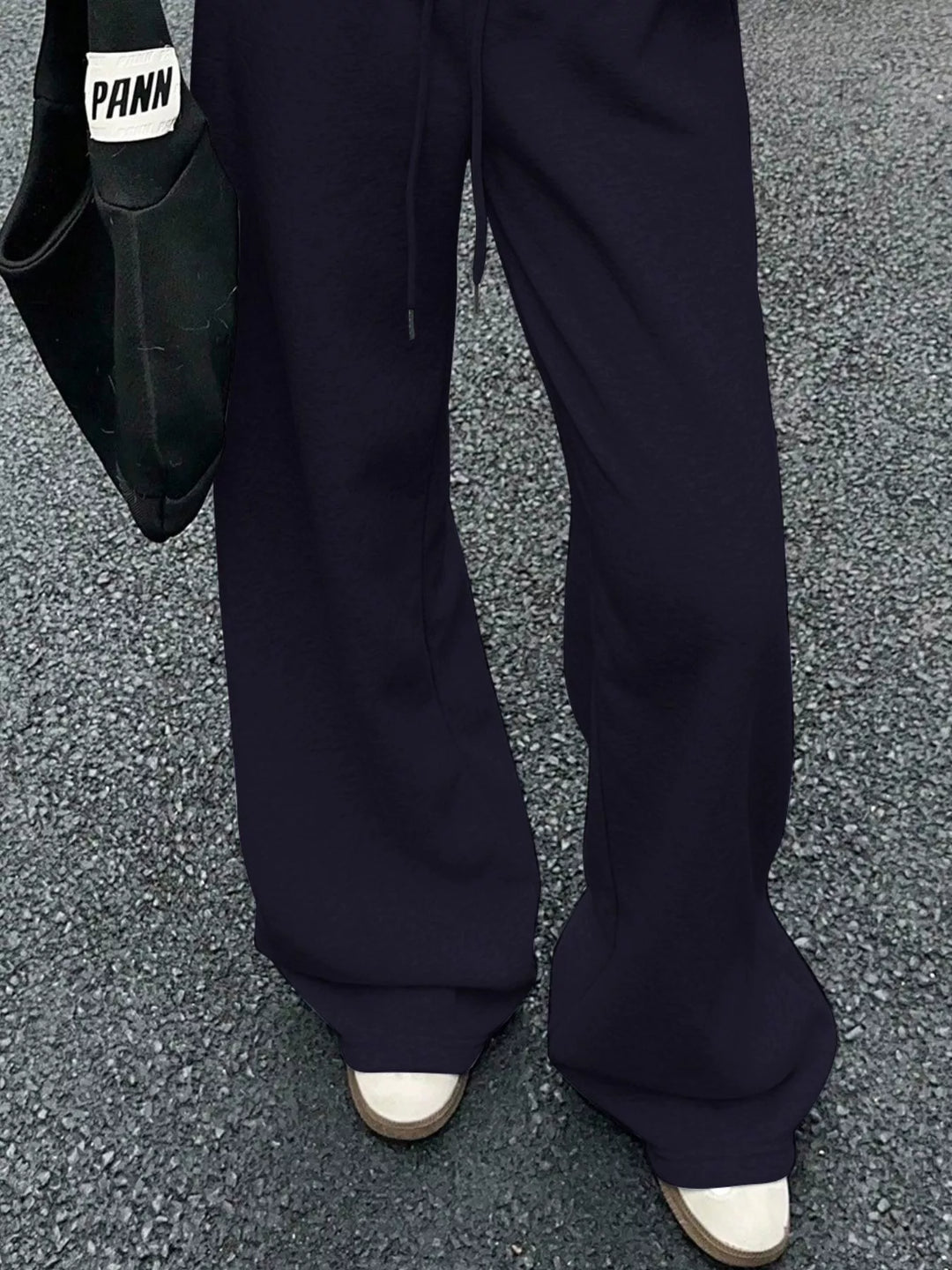 Relaxed wide-leg drawstring sweatpants