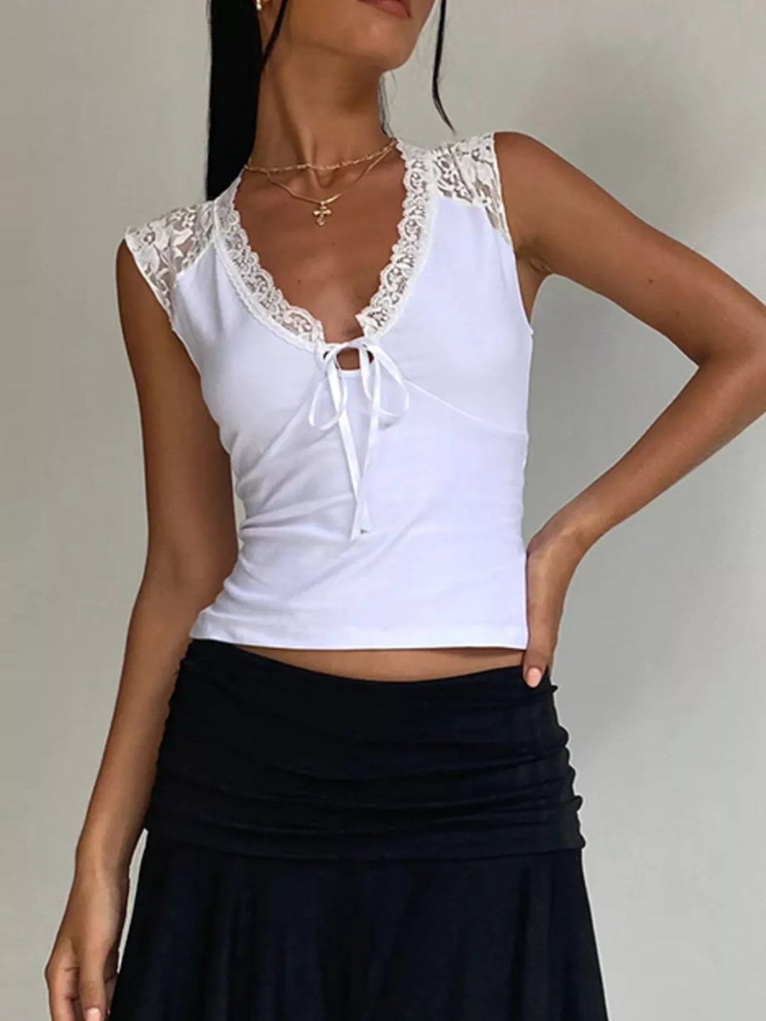 Lace trim V-neck tank top with front tie bow