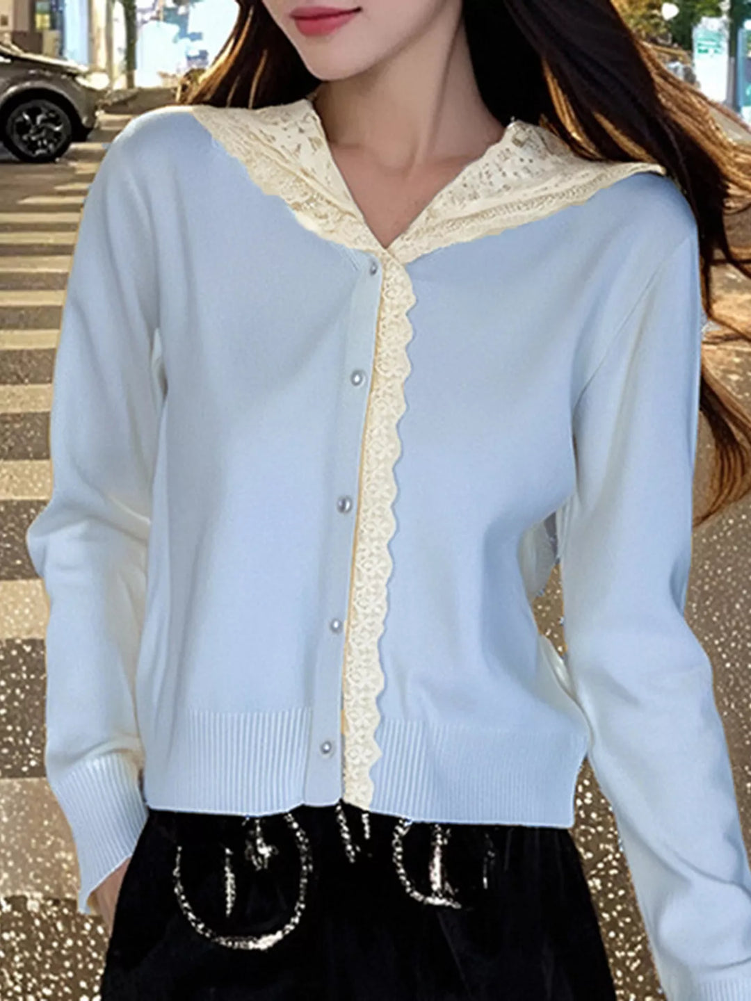 Lace collar knit cardigan with pearl buttons