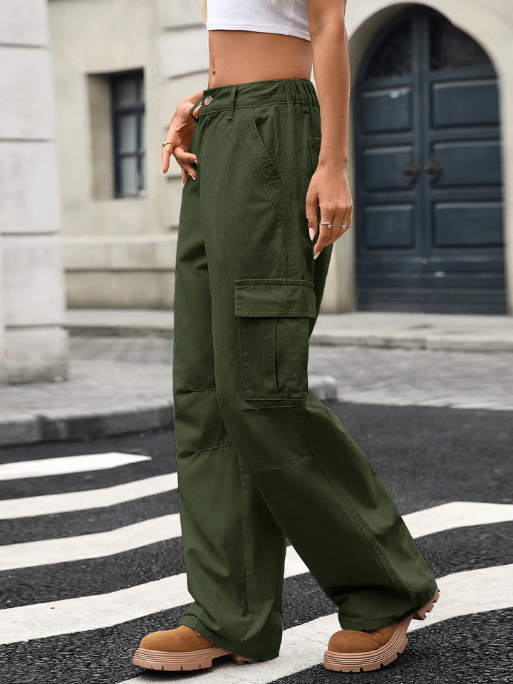 High-rise wide leg cargo pants with flap pockets