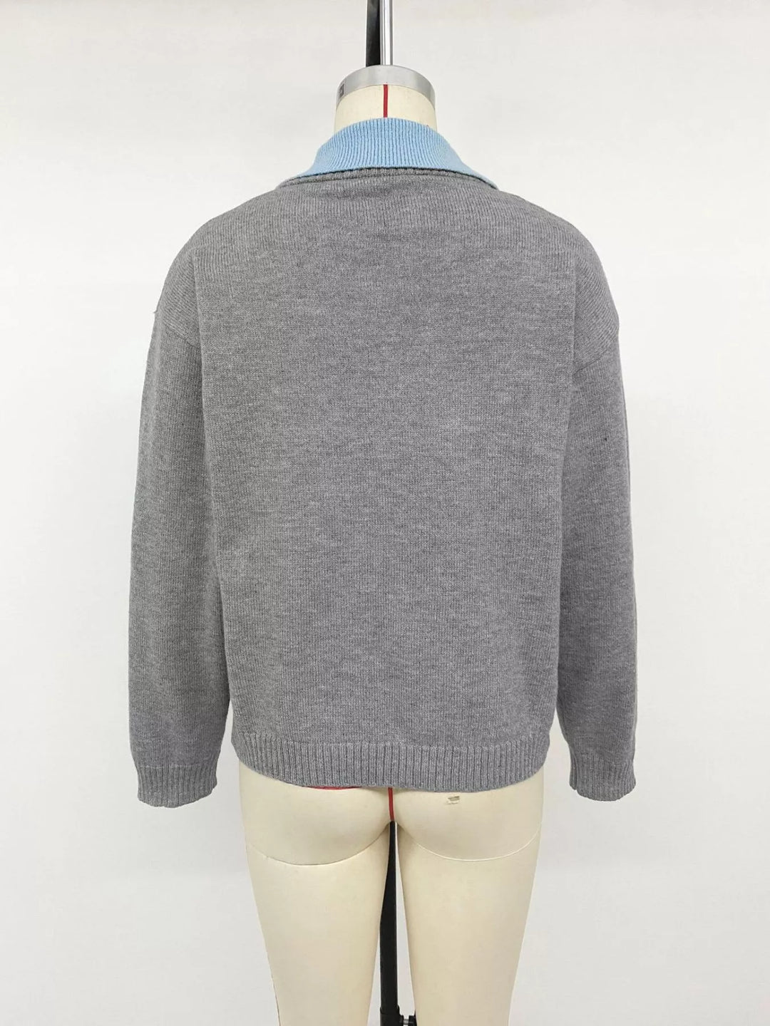 Contrast collar dropped shoulder V-neck sweater