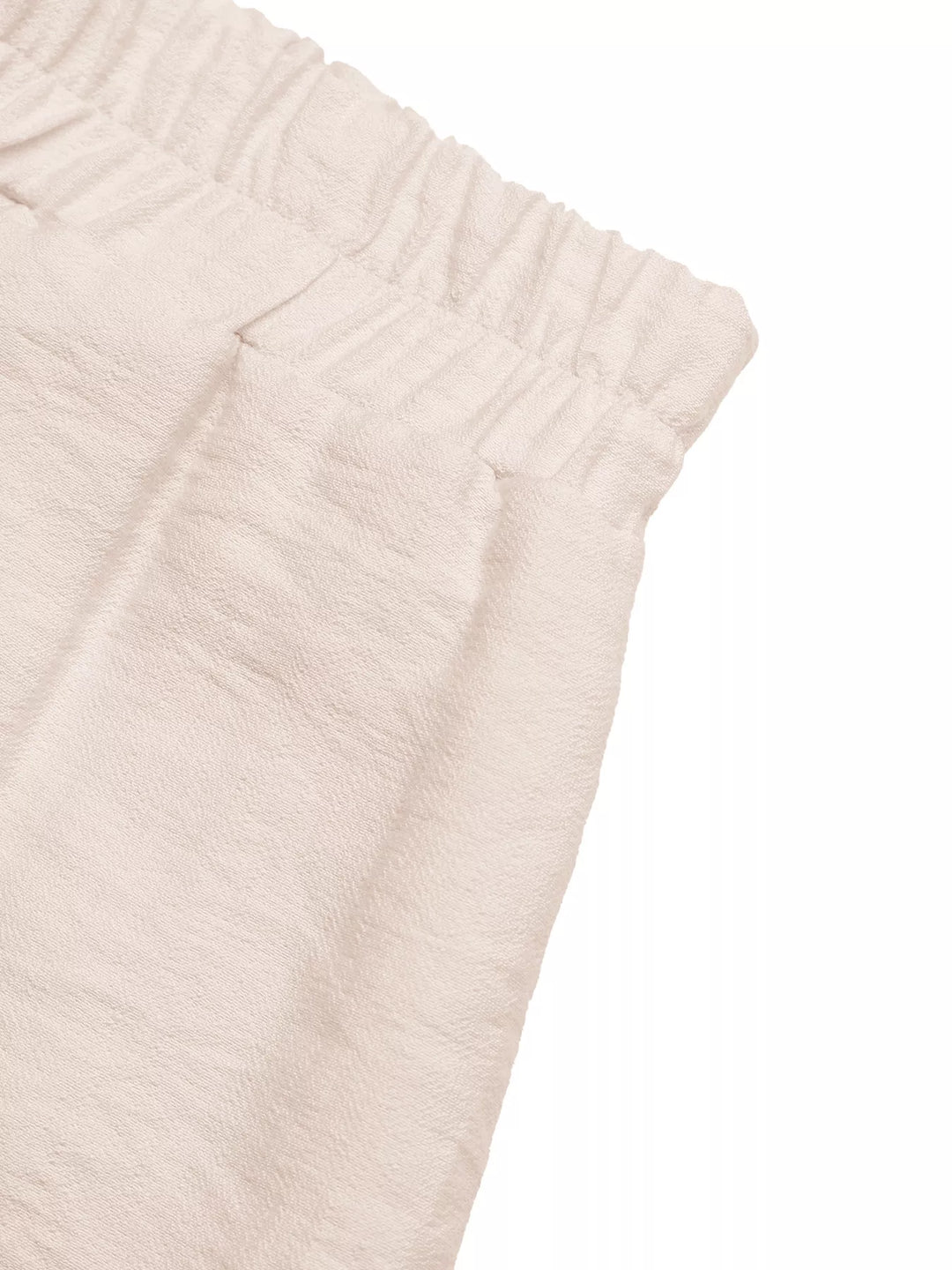 Shell charm lace hem shorts with elastic waist and pockets