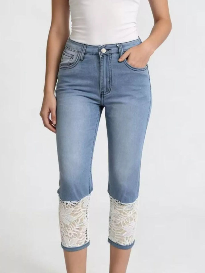 Lace-trim capri jeans with slim mid-rise stretch fit