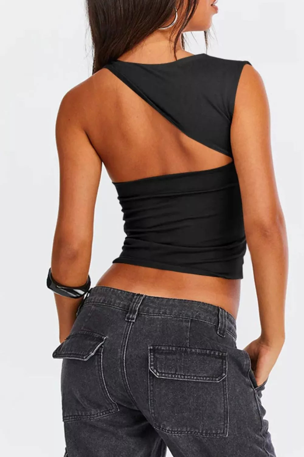 Fitted asymmetrical neckline sleeveless crop tank