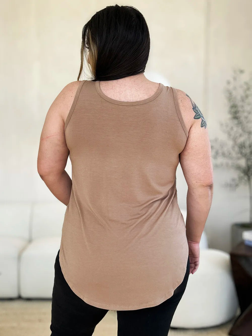 Round neck curved hem rayon tank top