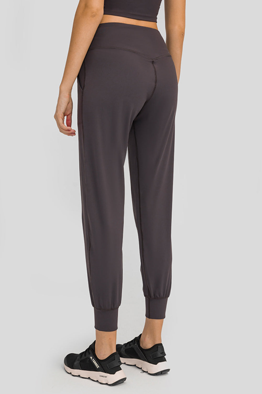 Wide waistband cropped joggers with pockets and ribbed cuffs