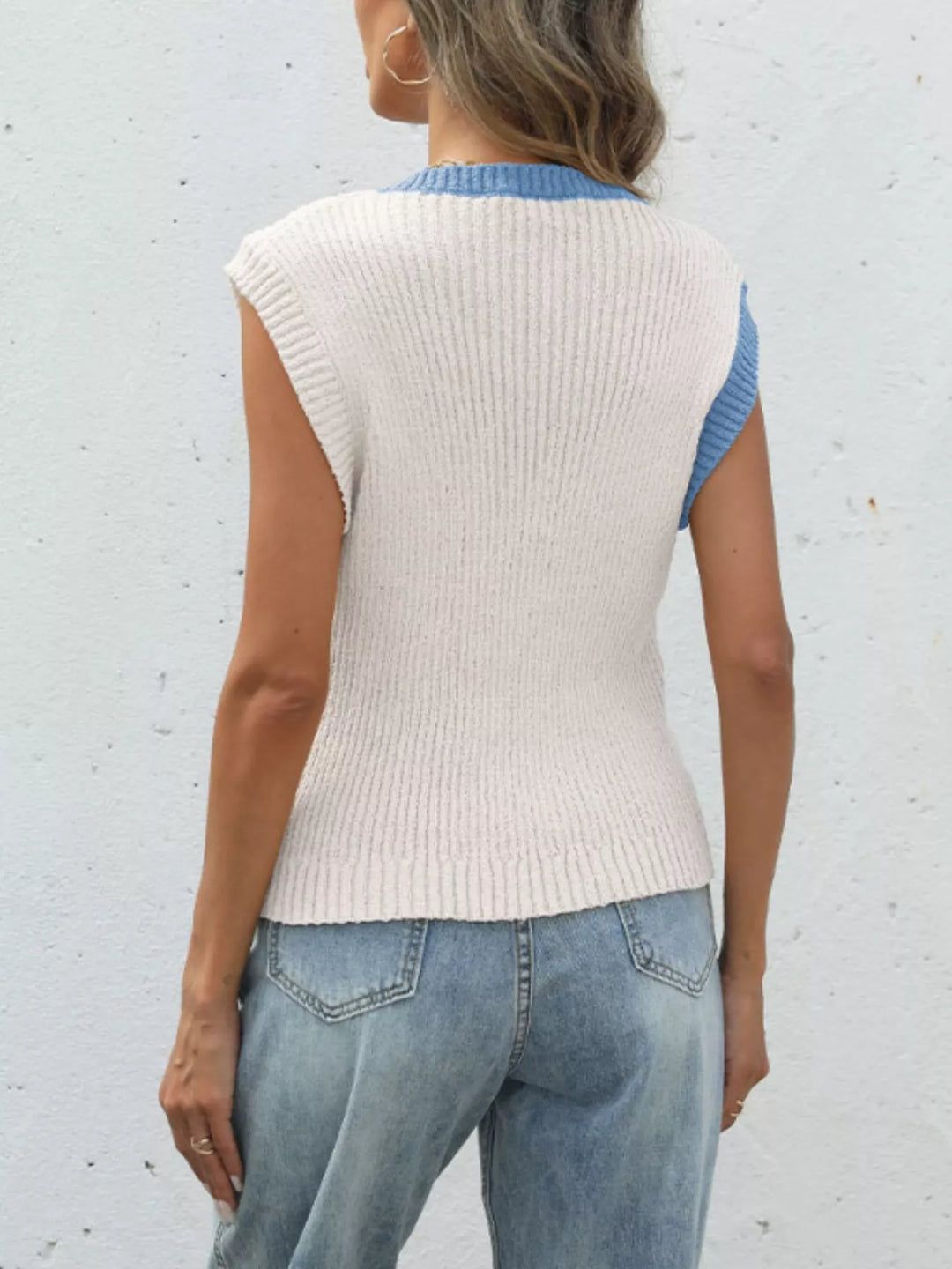 Two-tone ribbed knit button-front cropped cardigan