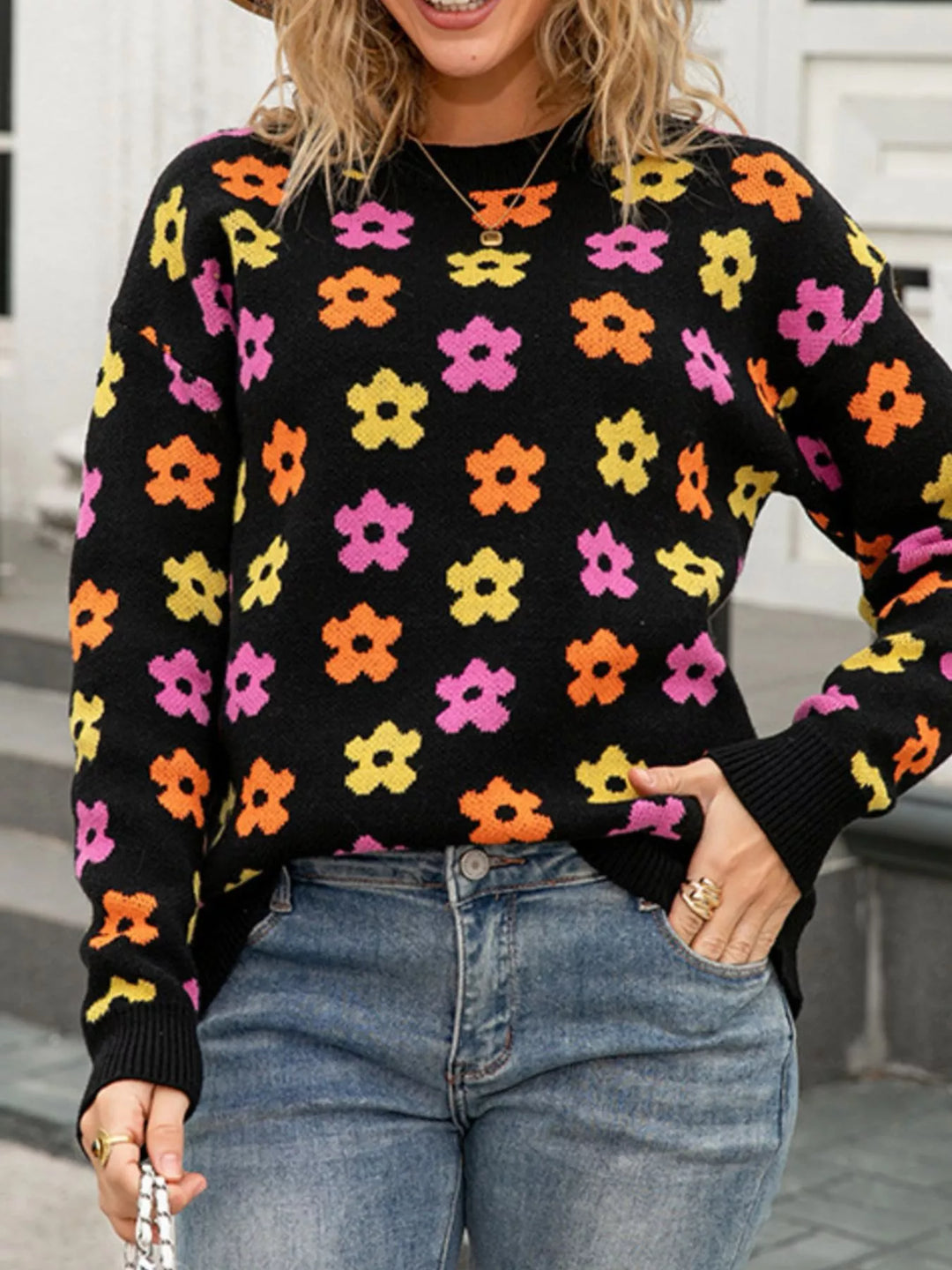 Retro daisy floral crew neck knit sweater