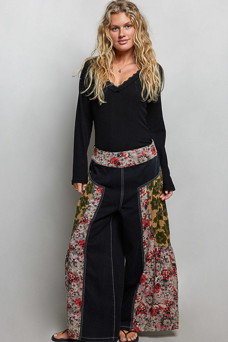 Ribbed knit v-neck long sleeve top with lace trim