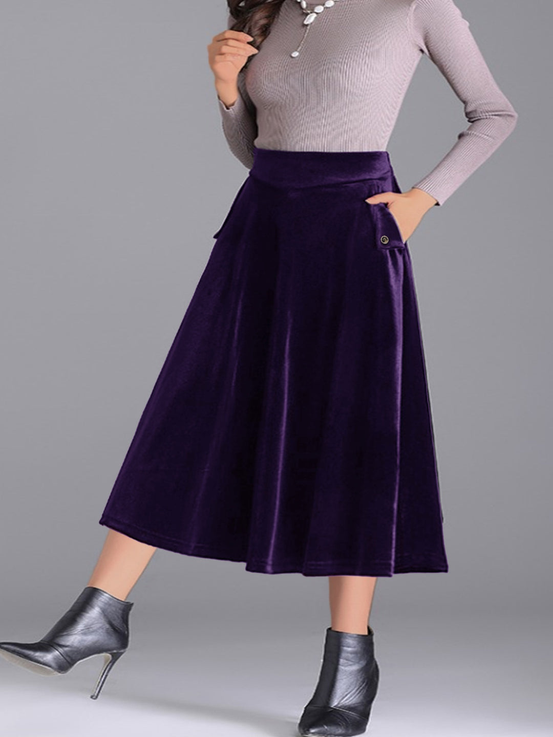 Plus size velvet A-line midi skirt with side pocket