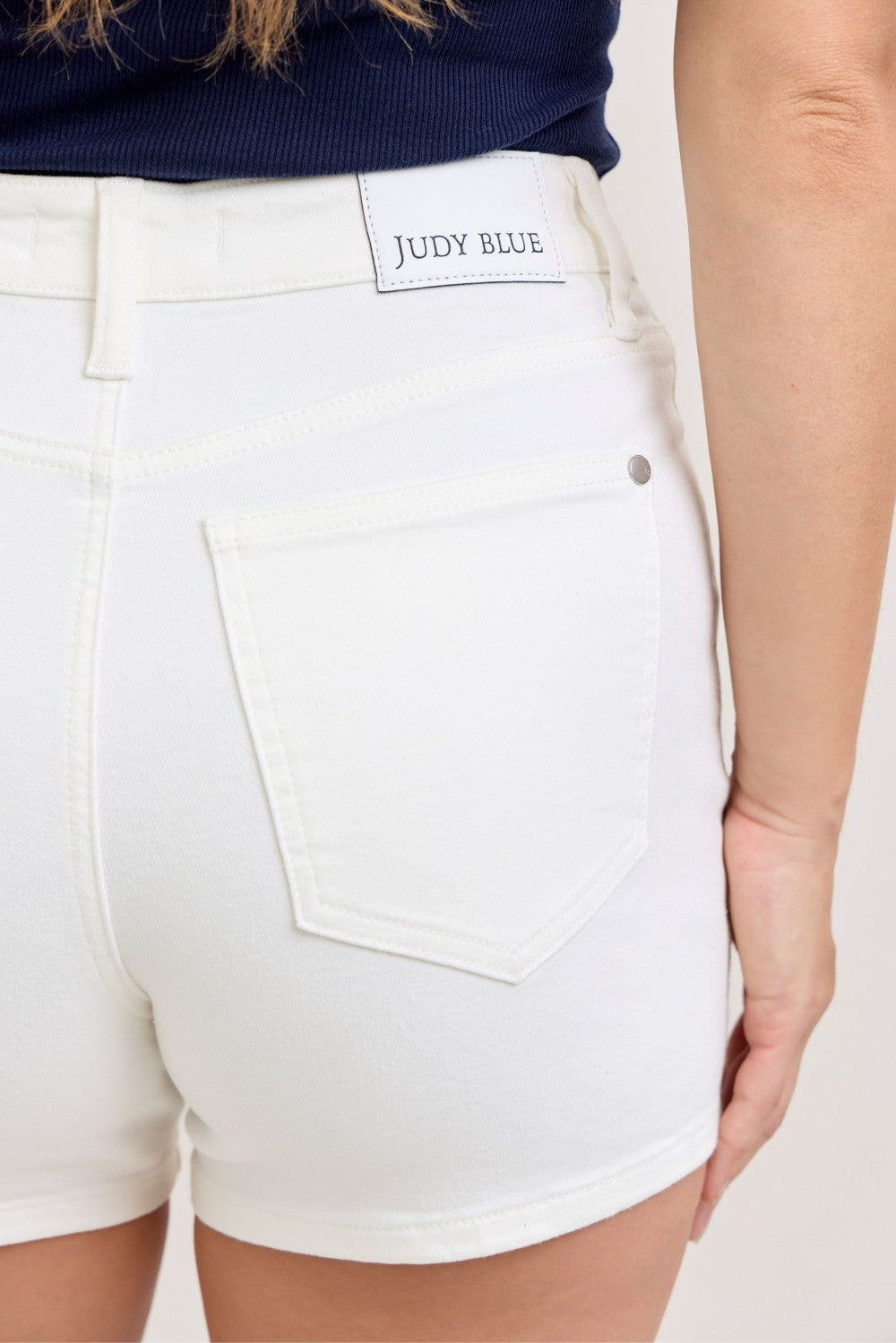 Slim high-waisted denim shorts with pockets