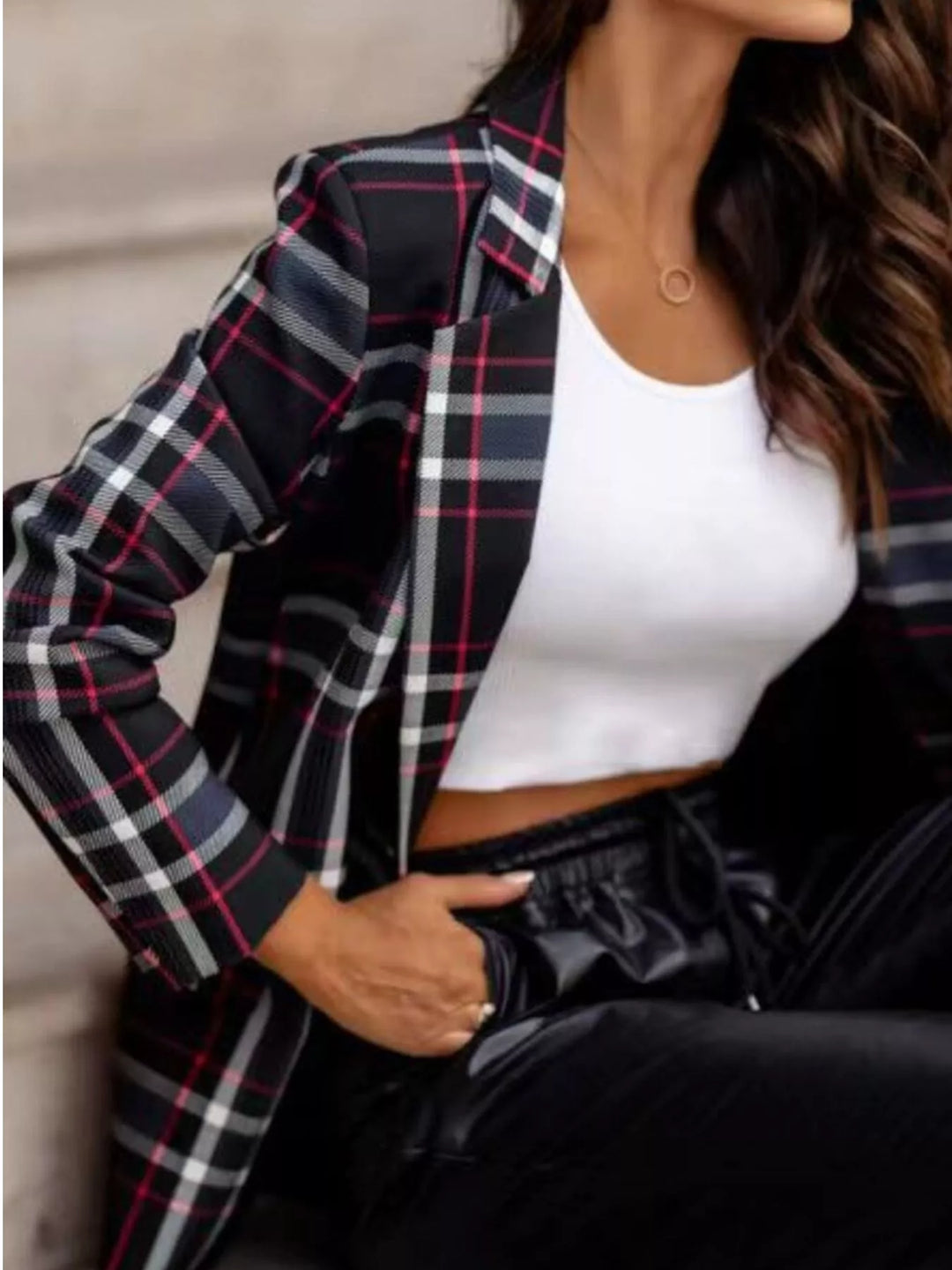 Plaid notch lapel blazer with flap pockets