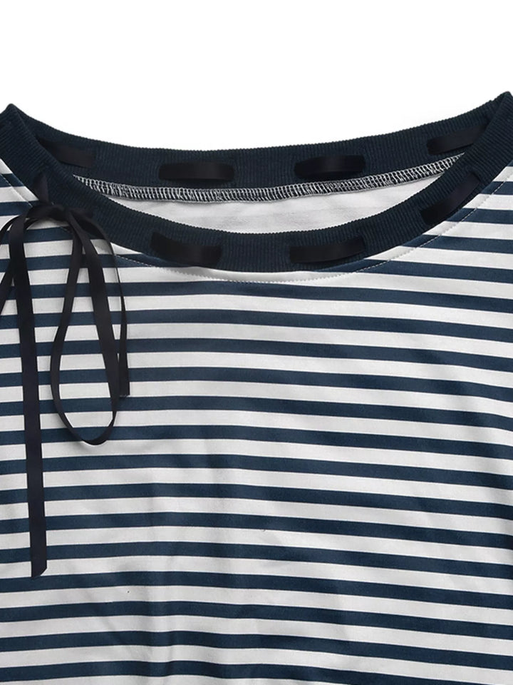 Striped off-shoulder sweatshirt with ribbon tie