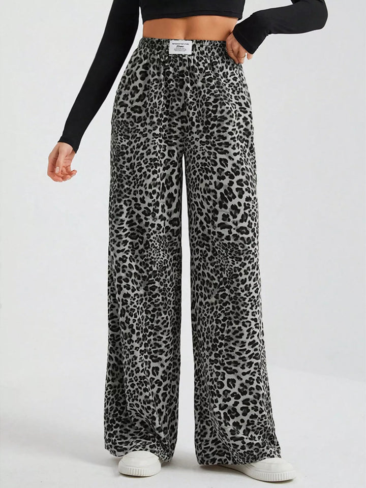 High-rise elastic waist wide leg pants with label patch