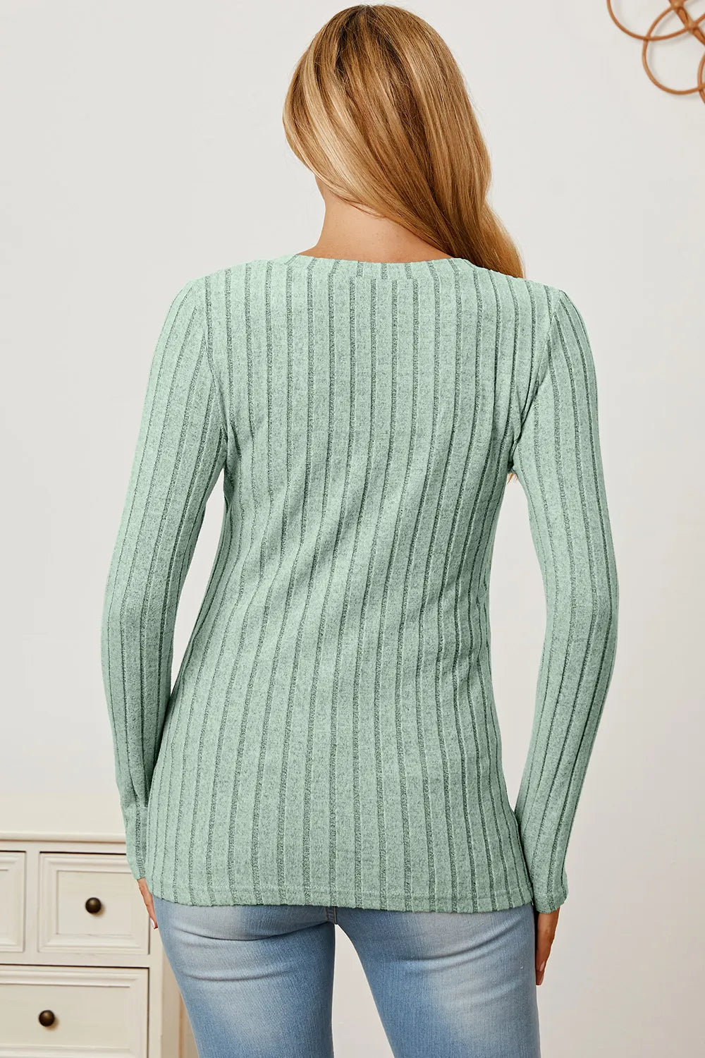 Ribbed v-neck long sleeve knit top