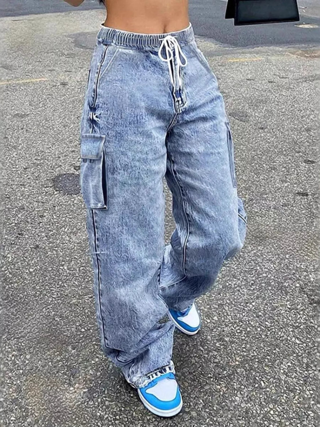 High-rise drawstring cargo jeans with side pockets
