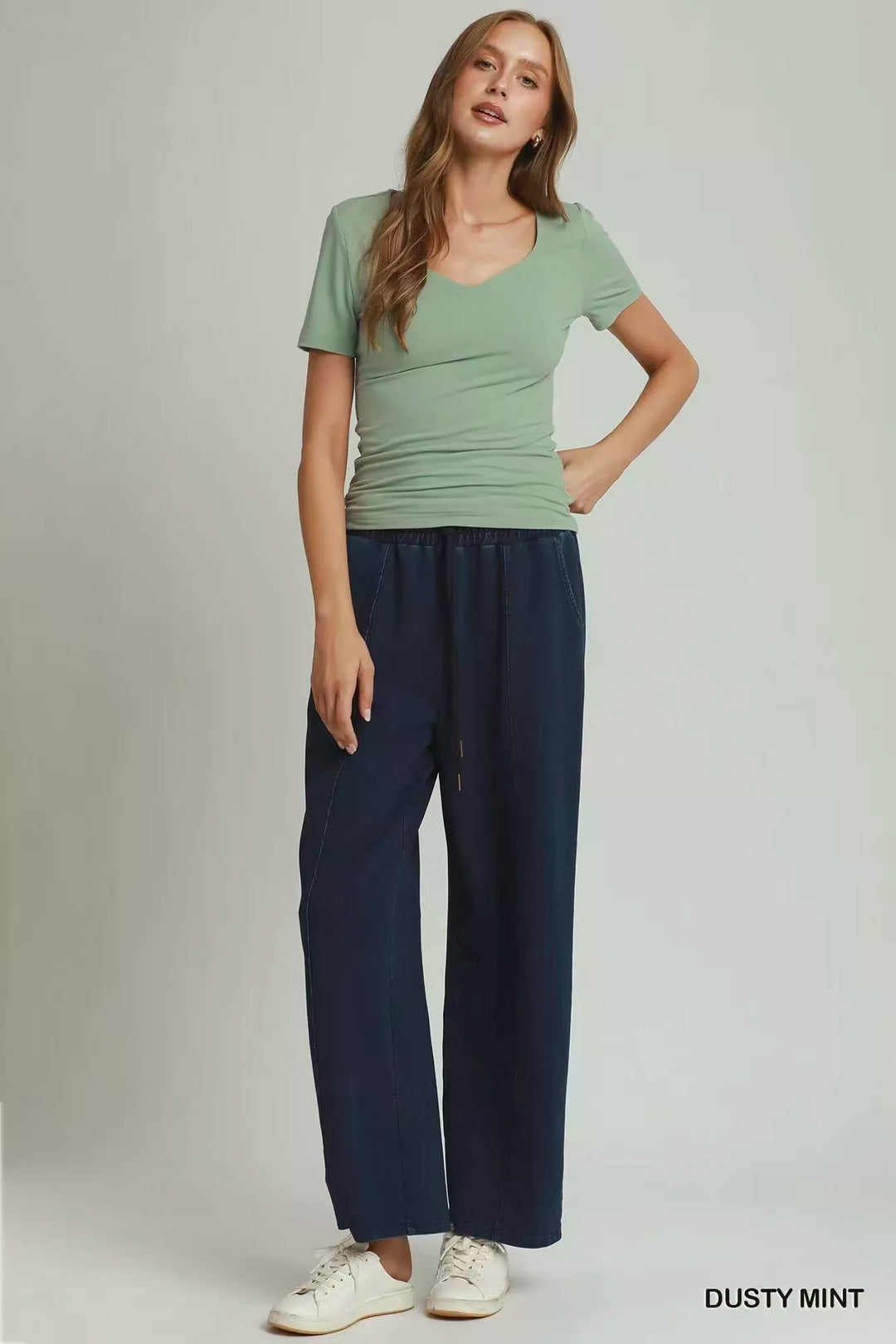 Sweetheart neckline double-lined ruched short sleeve top