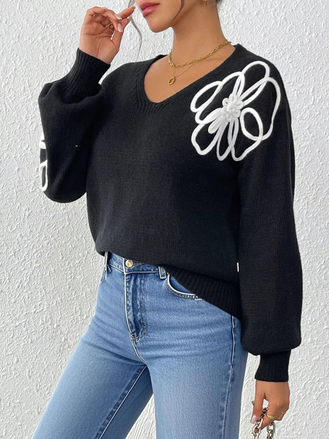Floral applique V-neck drop shoulder knit sweater