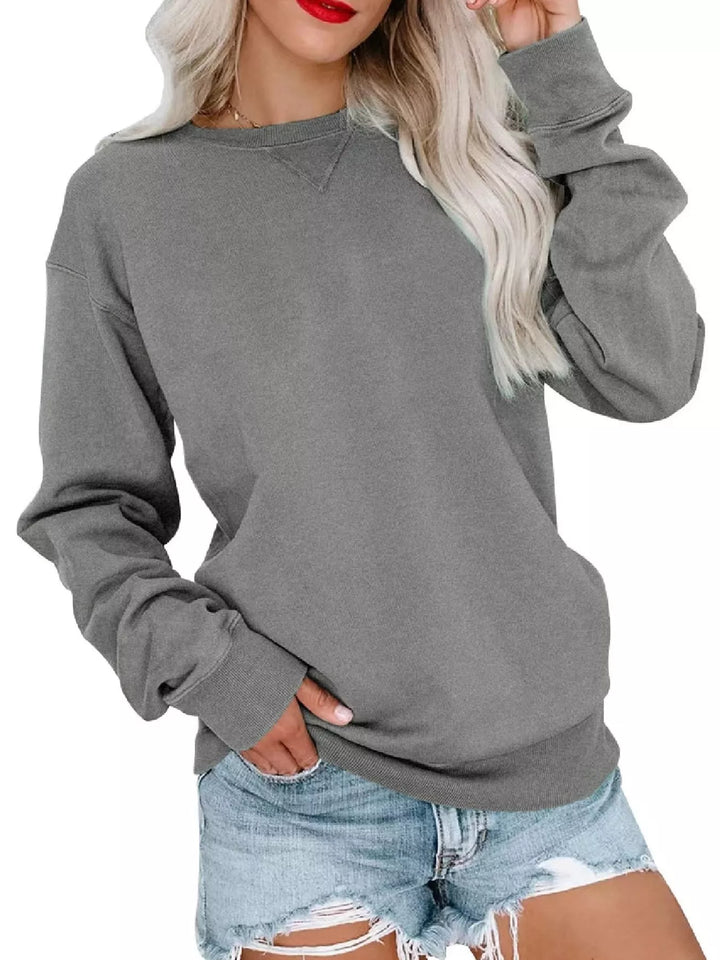 Relaxed crew neck pullover sweatshirt with ribbed cuffs