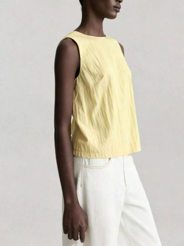 Crinkle-texture crew neck tank with chest pocket