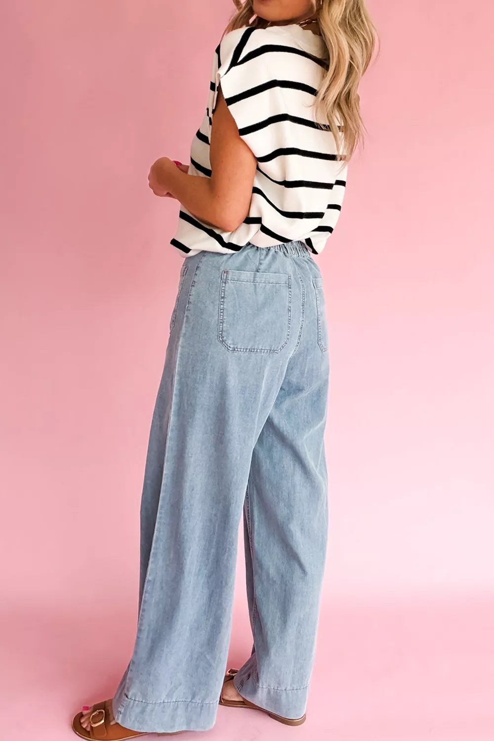 High-rise wide leg jeans with patch pockets - Light Blue
