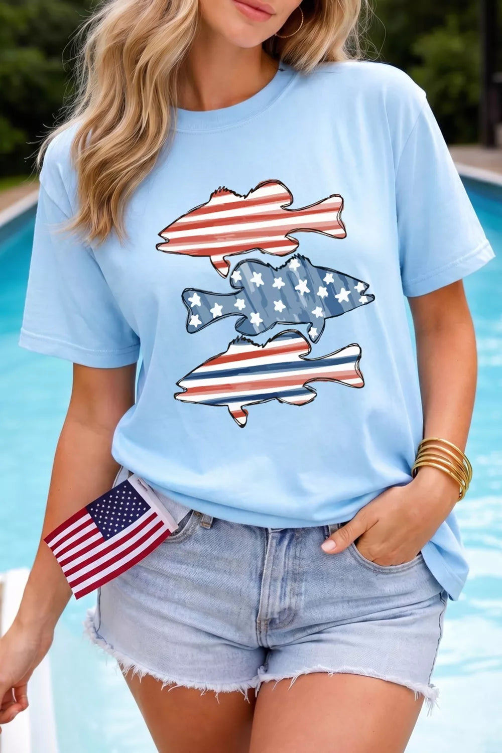 Patriotic fish graphic short sleeve crew neck tee