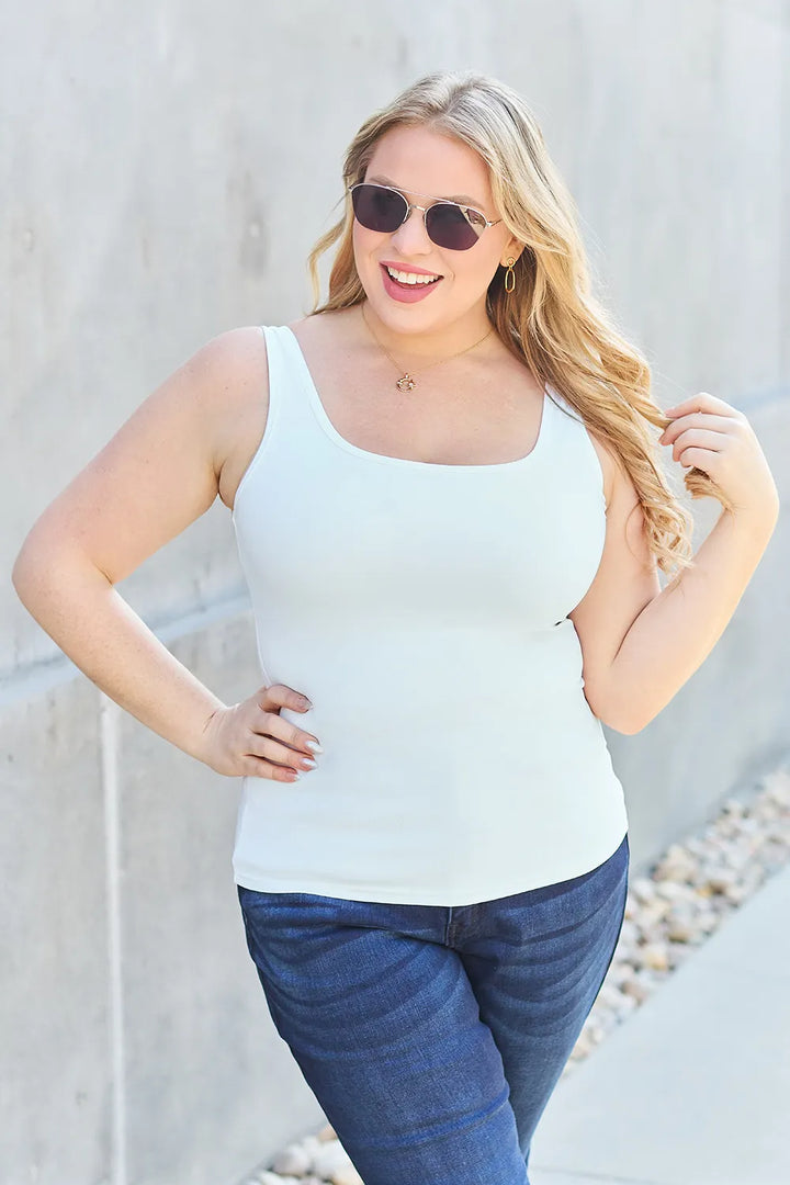 Square neck wide-strap tank top with stretch