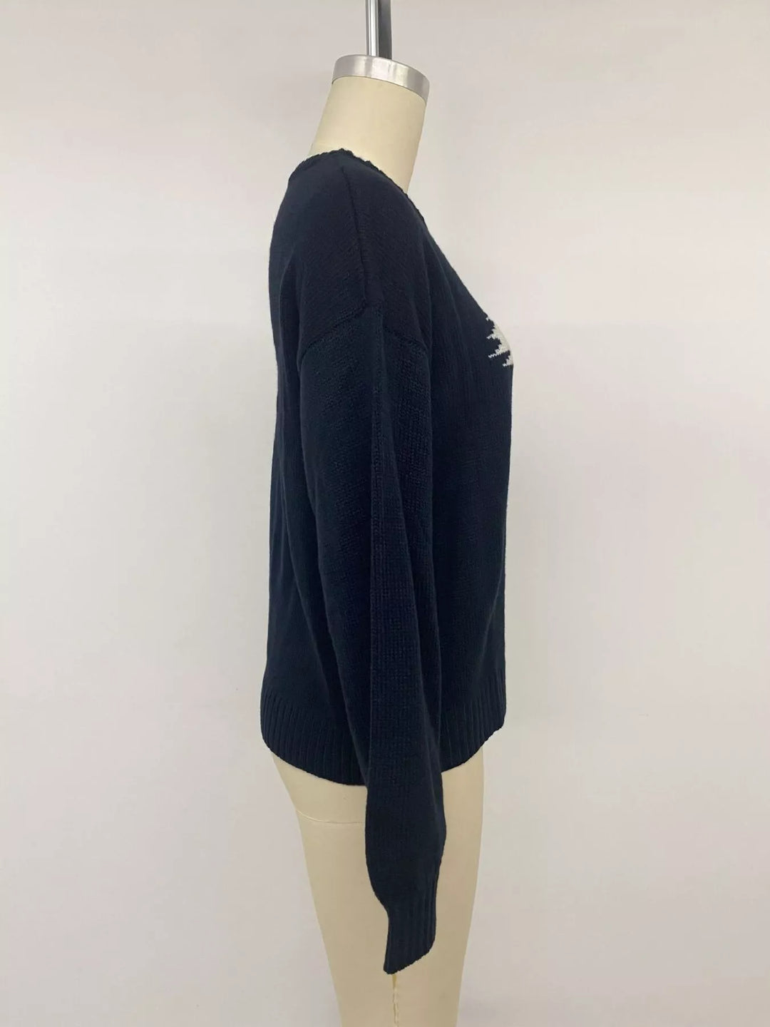Swan intarsia drop-shoulder knit sweater with contrast trim