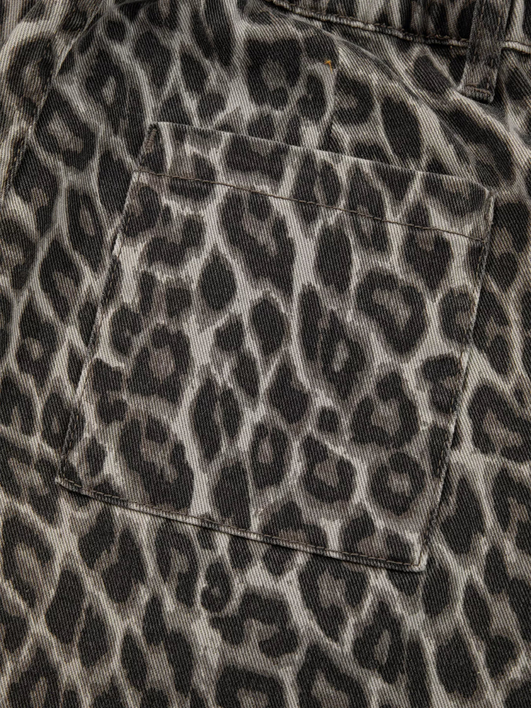 Leopard print straight loose-leg jeans with cuffed hem