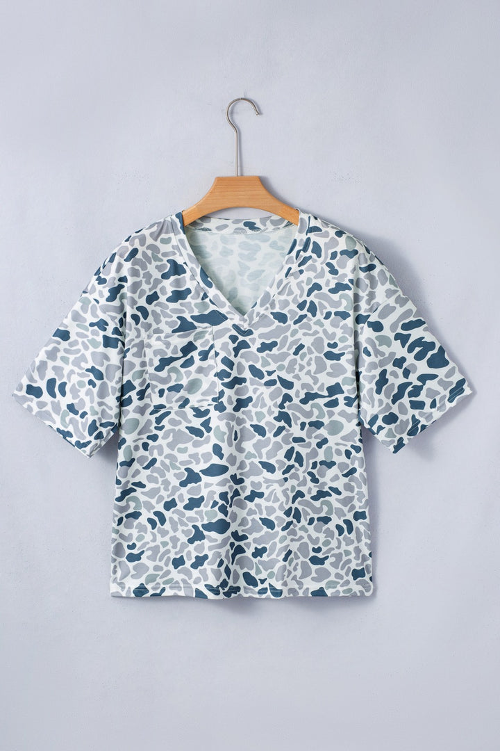 Abstract camo print V-neck pocket tee