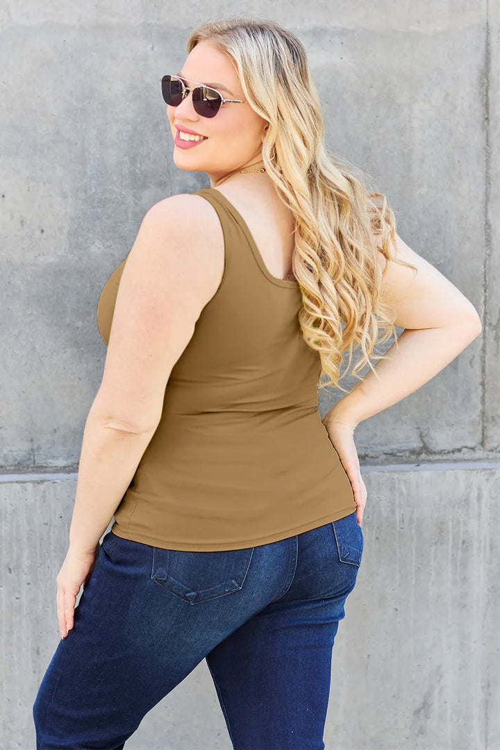 Square neck wide-strap tank top with stretch