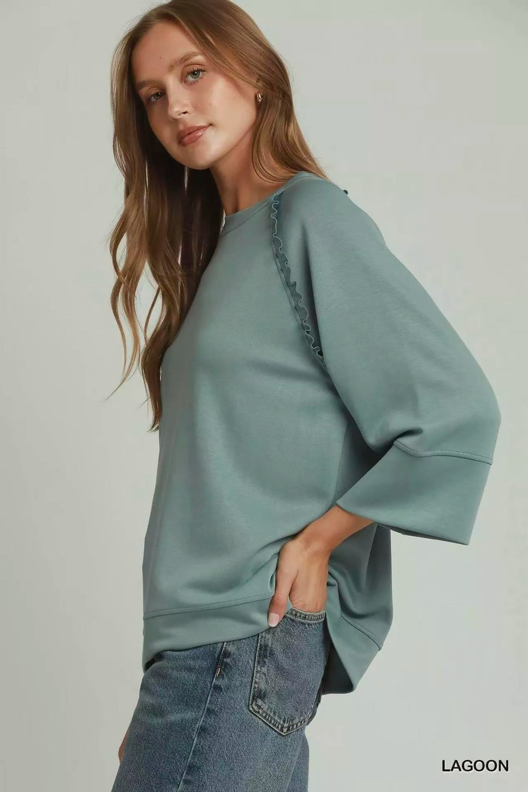 Ruffle trim raglan 3/4 sleeve relaxed top