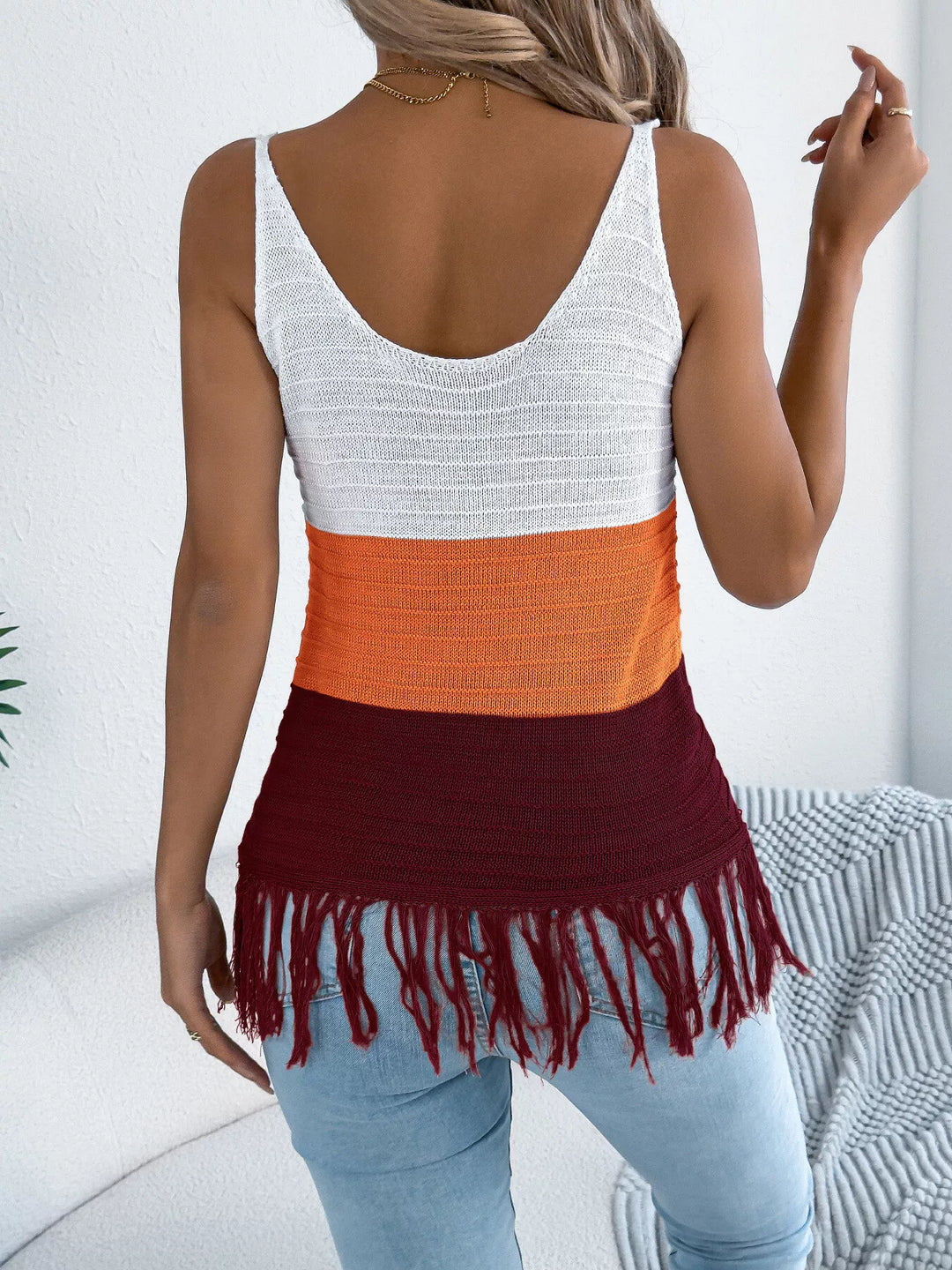 Color block fringe hem knit cami with V-neck
