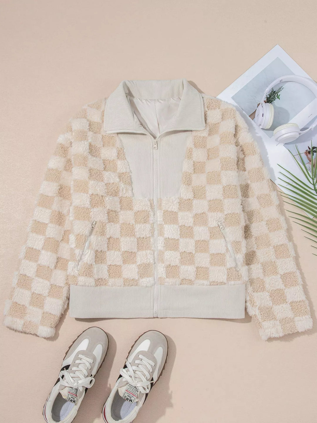 Checkered sherpa zip-up jacket with corduroy collar and trim
