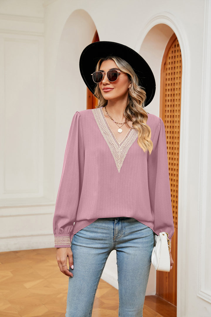 Contrast crochet trim V-neck puff sleeve blouse