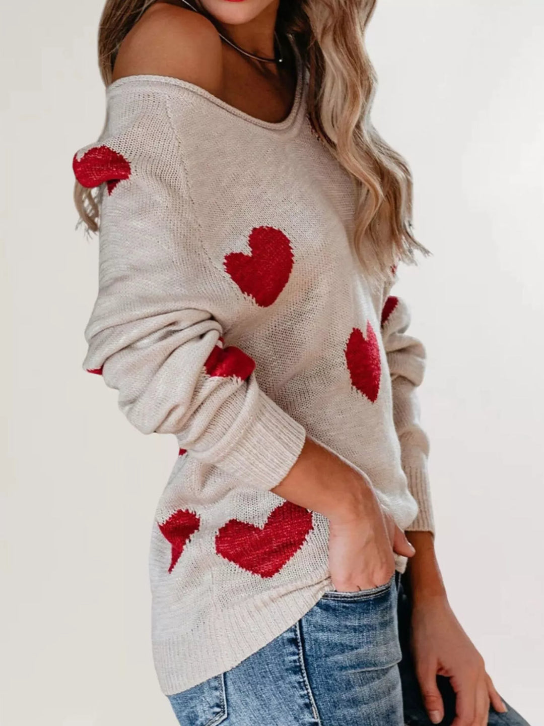 Heart pattern knit pullover sweater with V-neck