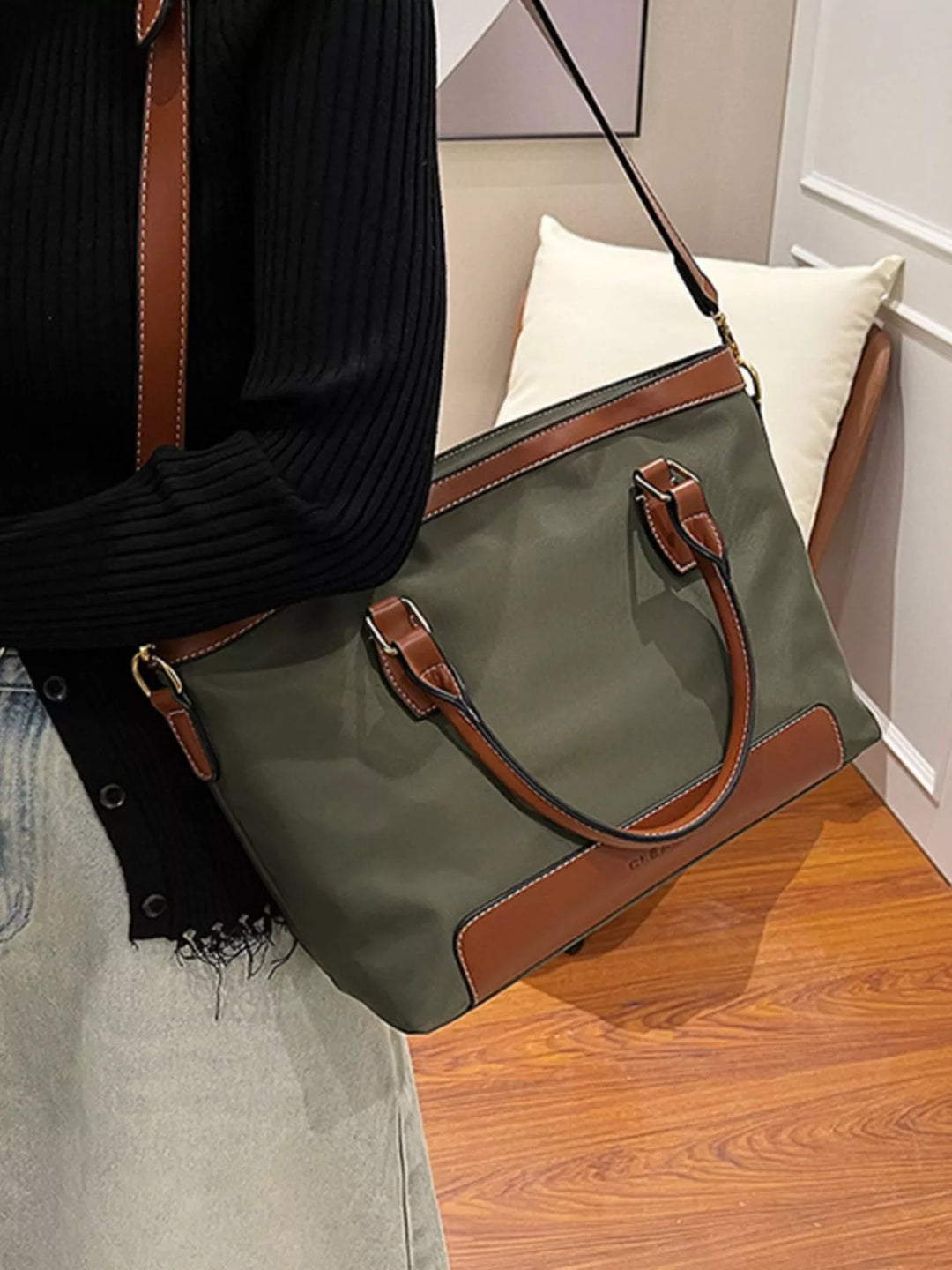 Two-tone PU leather tote bag with detachable crossbody strap