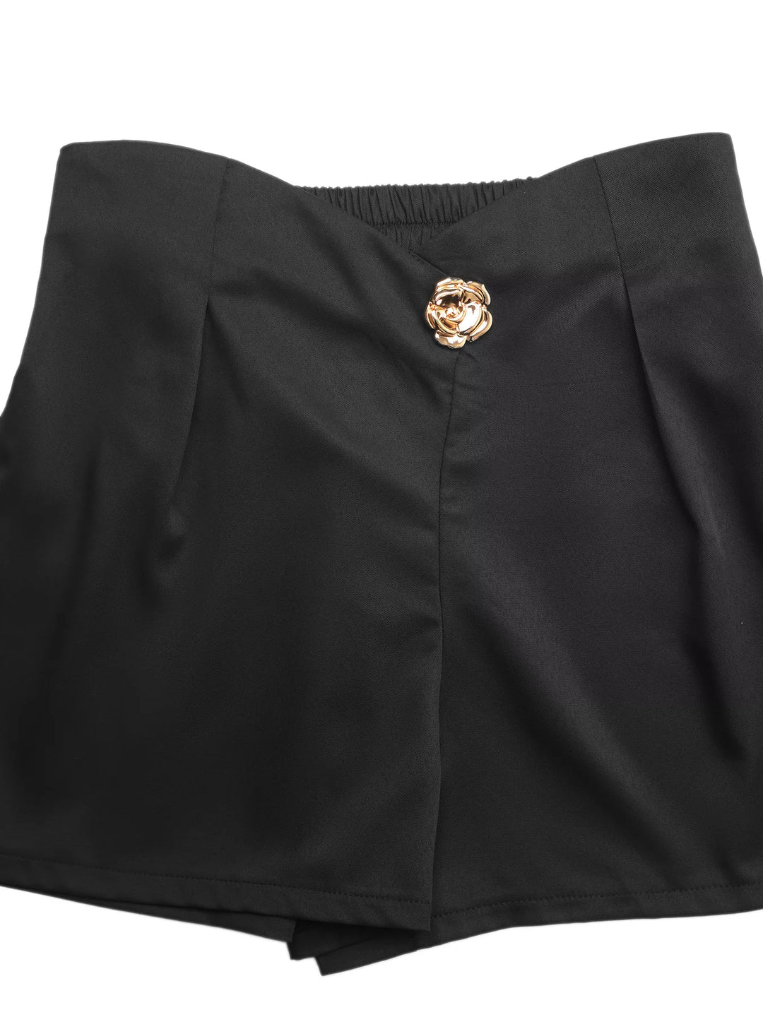 Pleated high-rise shorts with wrap waist and rose button